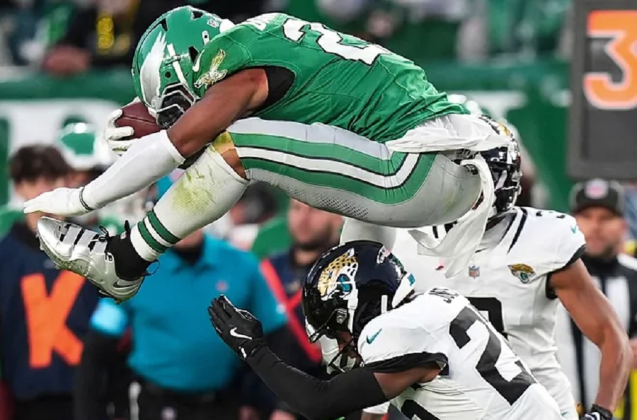 Saquon Barkley jump