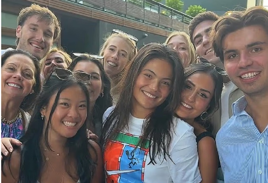 emma r wt friends