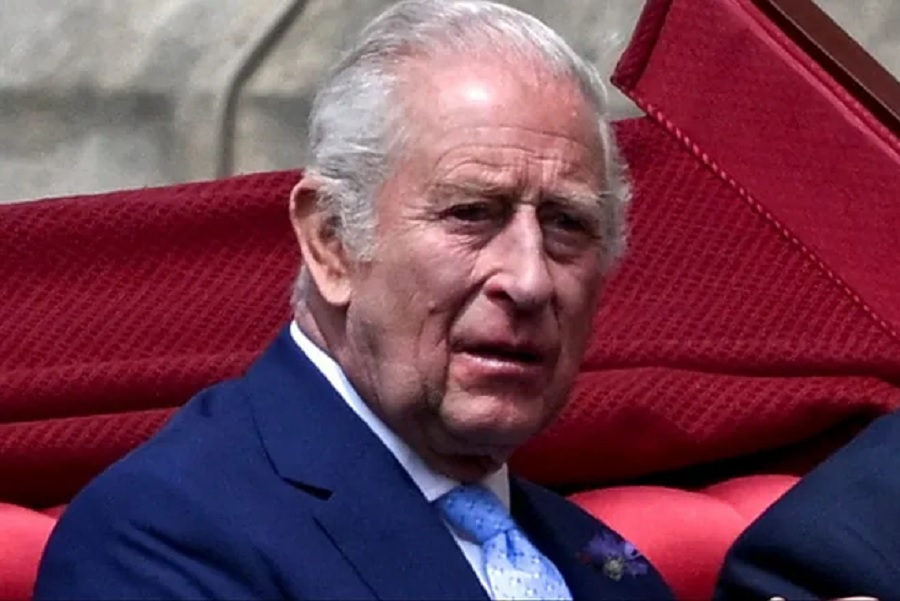 king char in suit